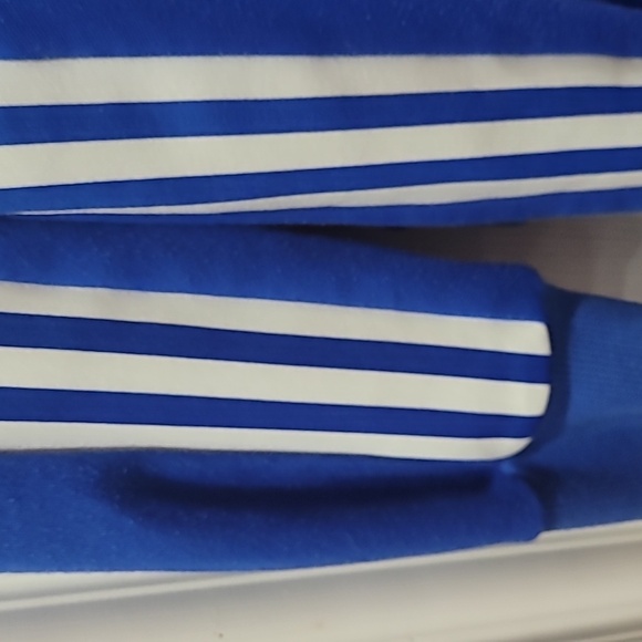 Adidas  Activewear - Picture 3 of 4